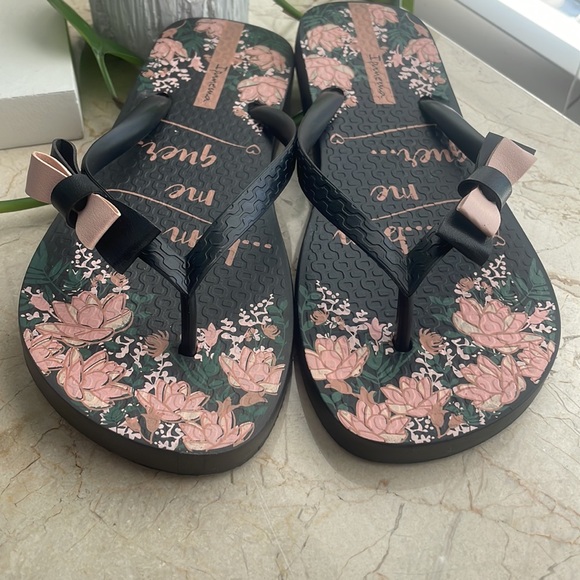 IPANEMA Classica Happy X Fem-Flip Flops Black and Pink Floral Wm Sz US 7 EUR 36 - Picture 6 of 6